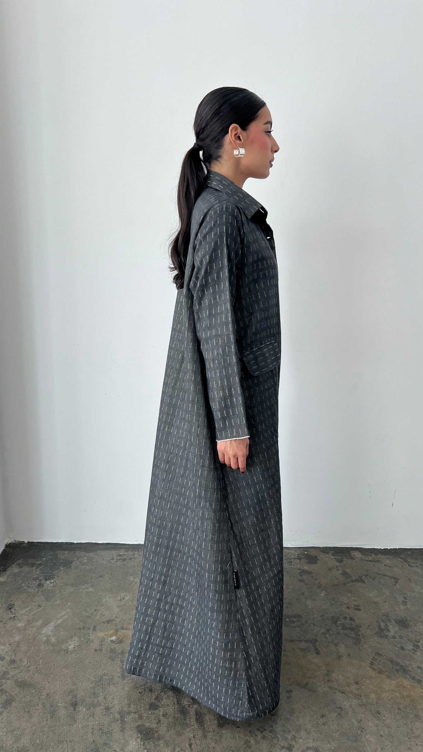 Grey small line