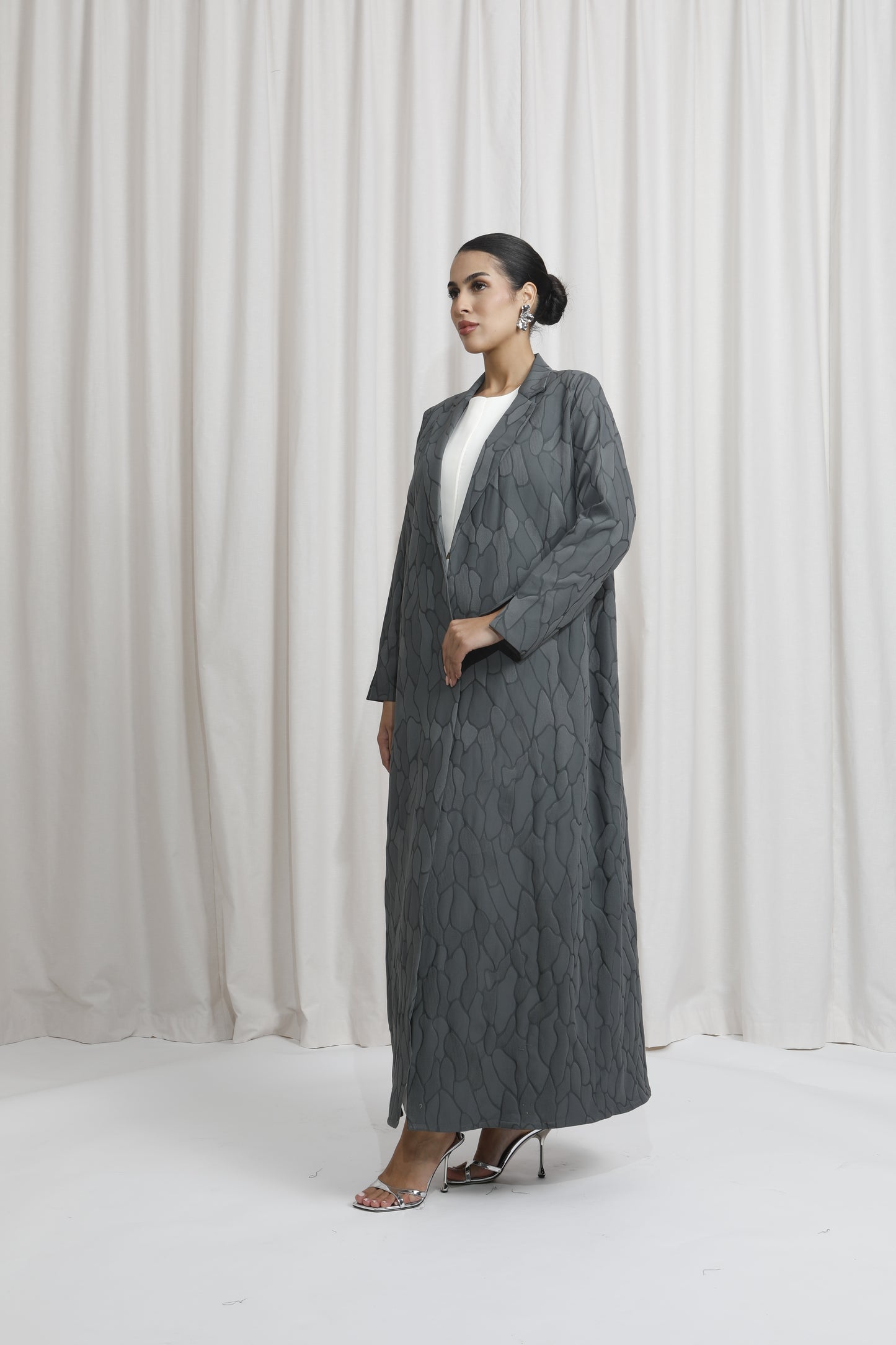 Earth print grey