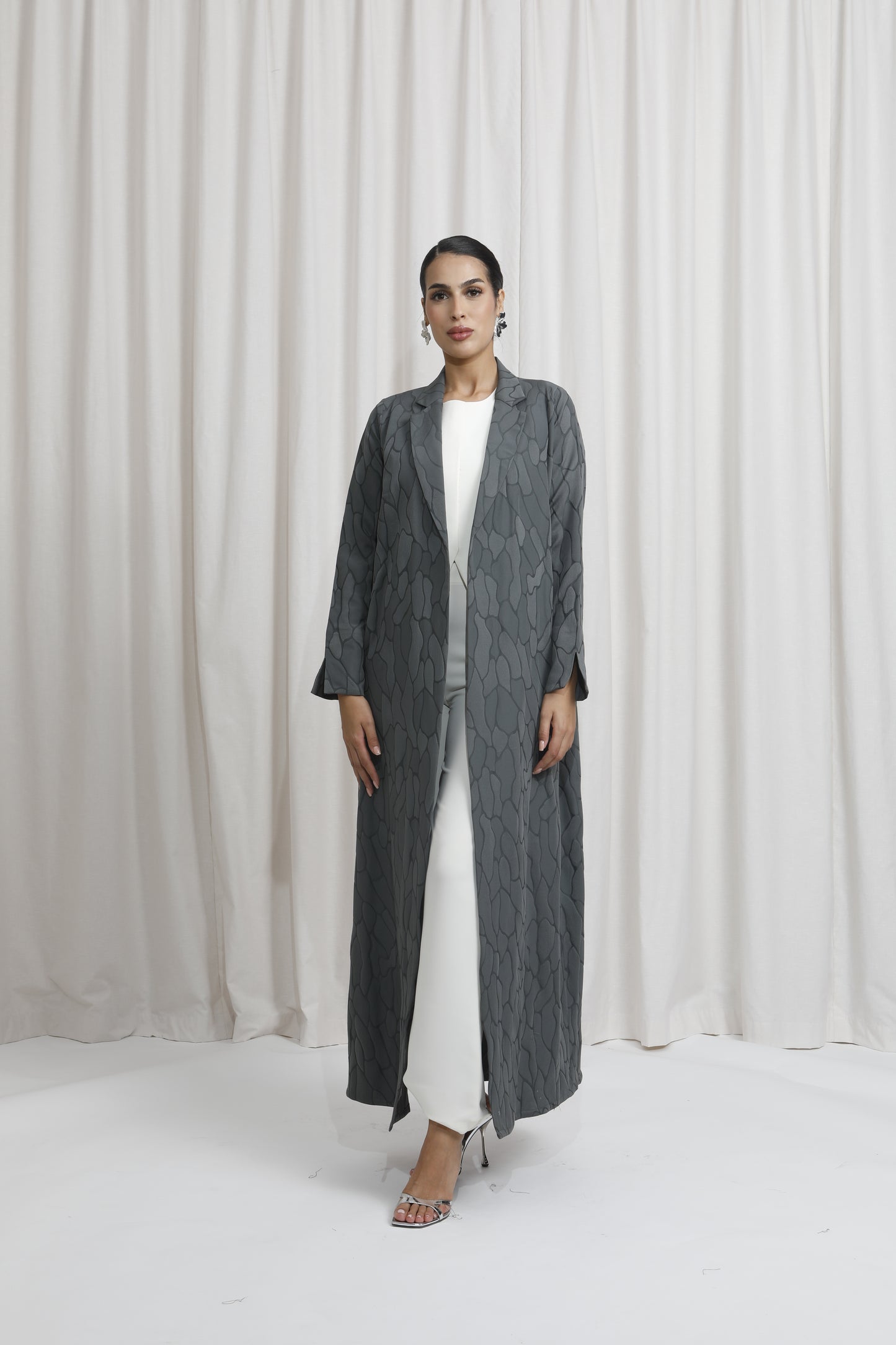 Earth print grey