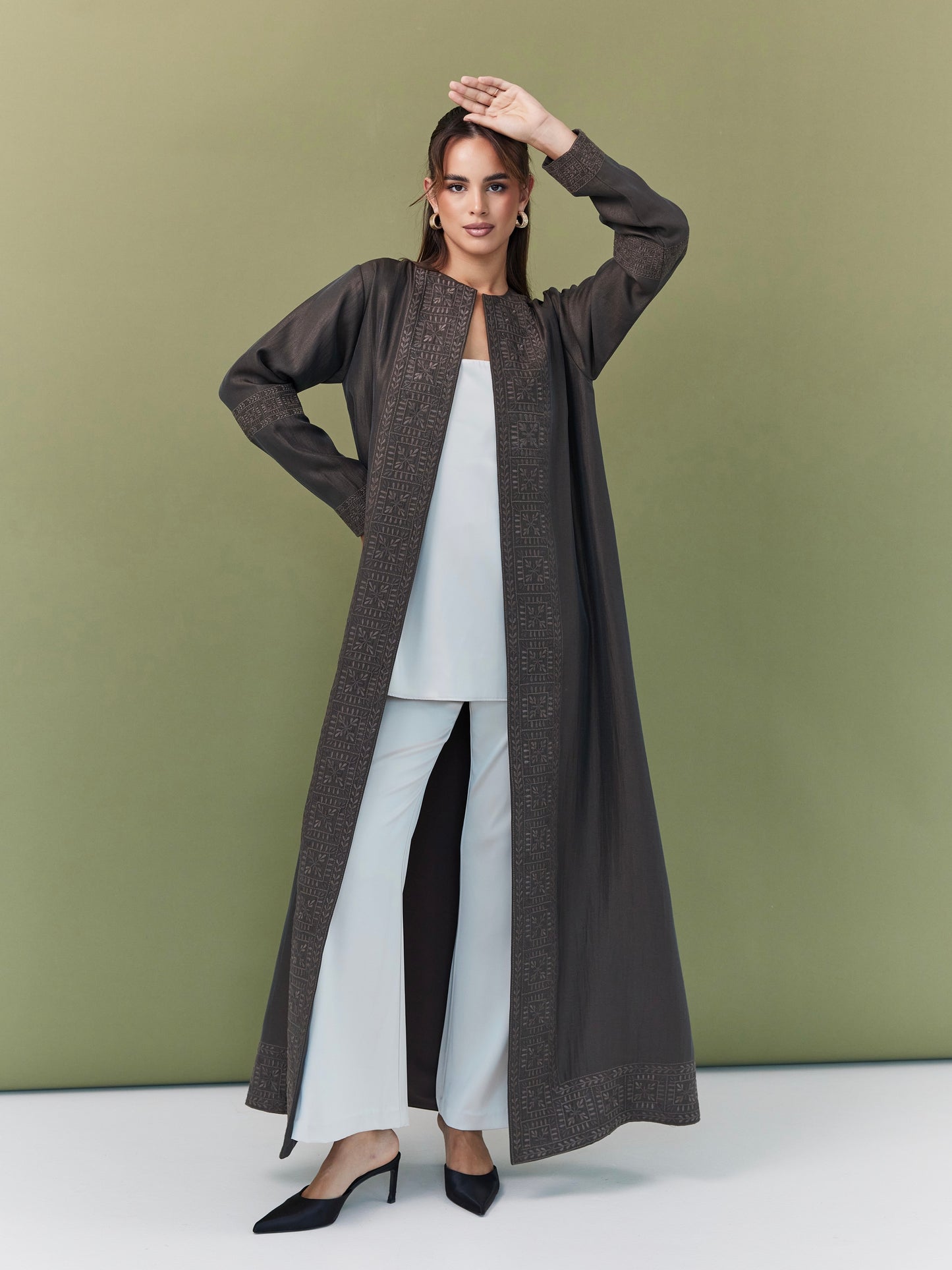 THREADS BROWN