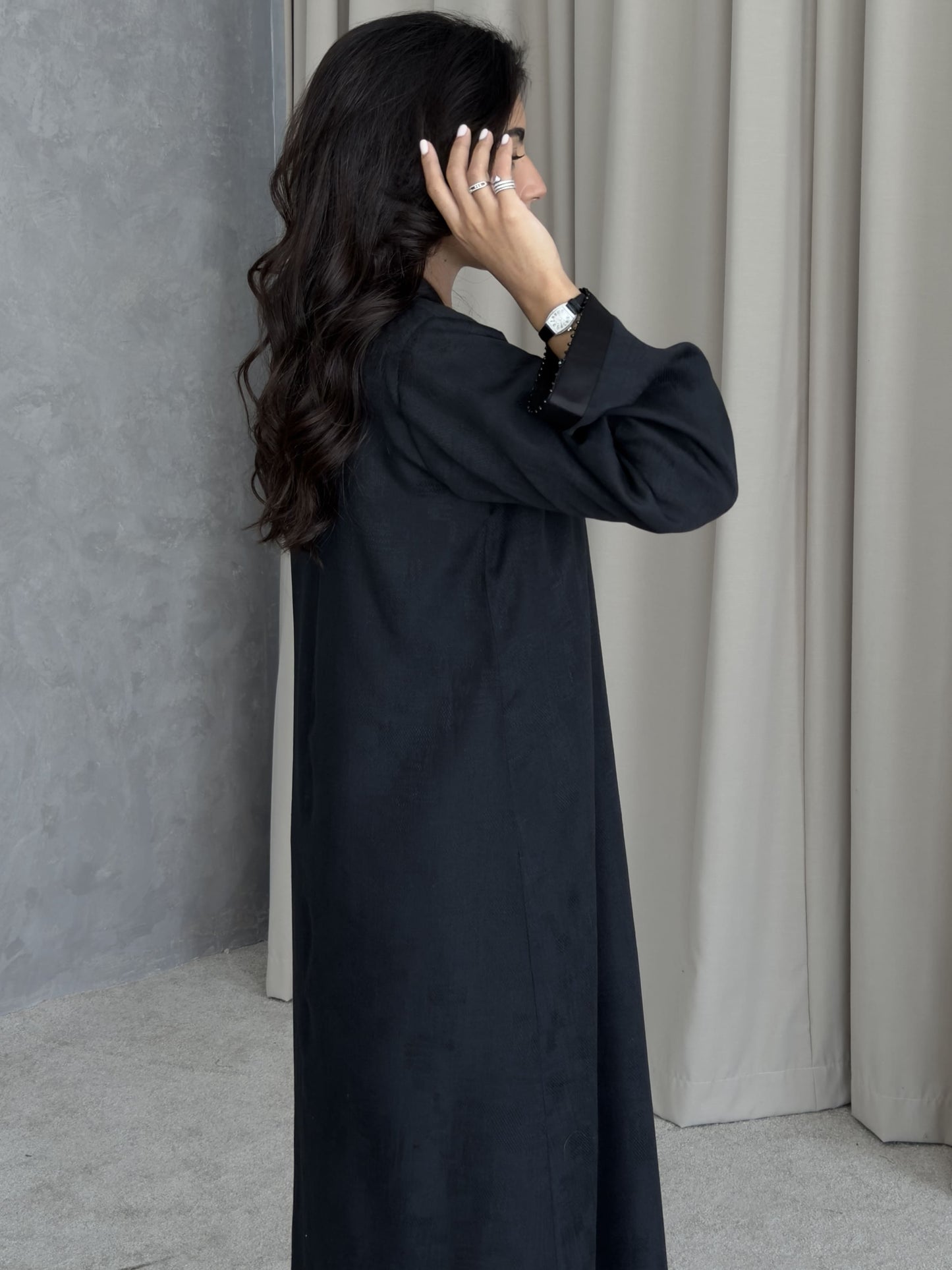 Glowy-Matte Black